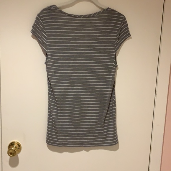 NY & Co grey and white tee shirt - Picture 3 of 4